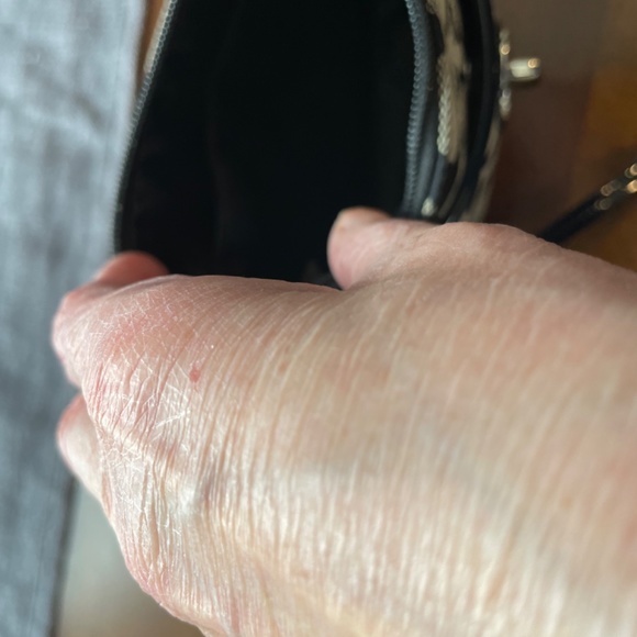 Coach wristlet - Picture 4 of 4